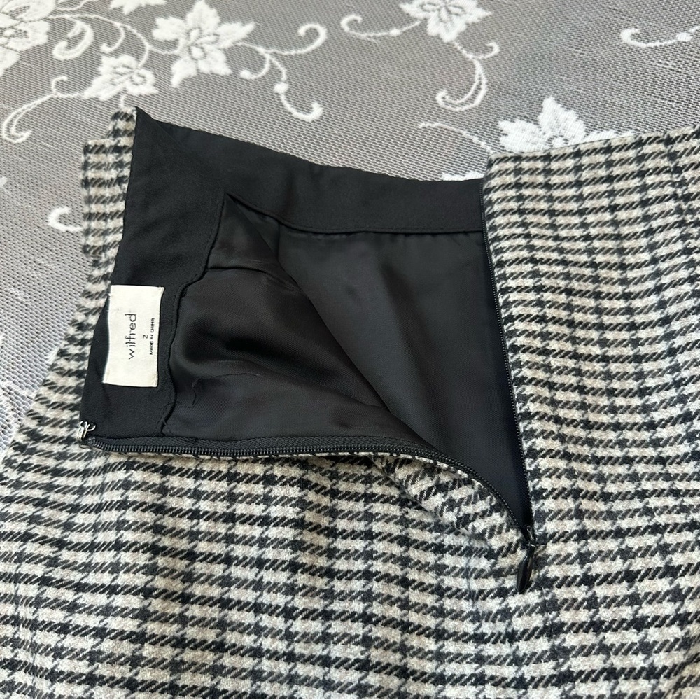 Aritzia Wilfred Wrap-Front Wool Cashmere Blend Mini Skirt Sz 2 - Picture 5 of 10